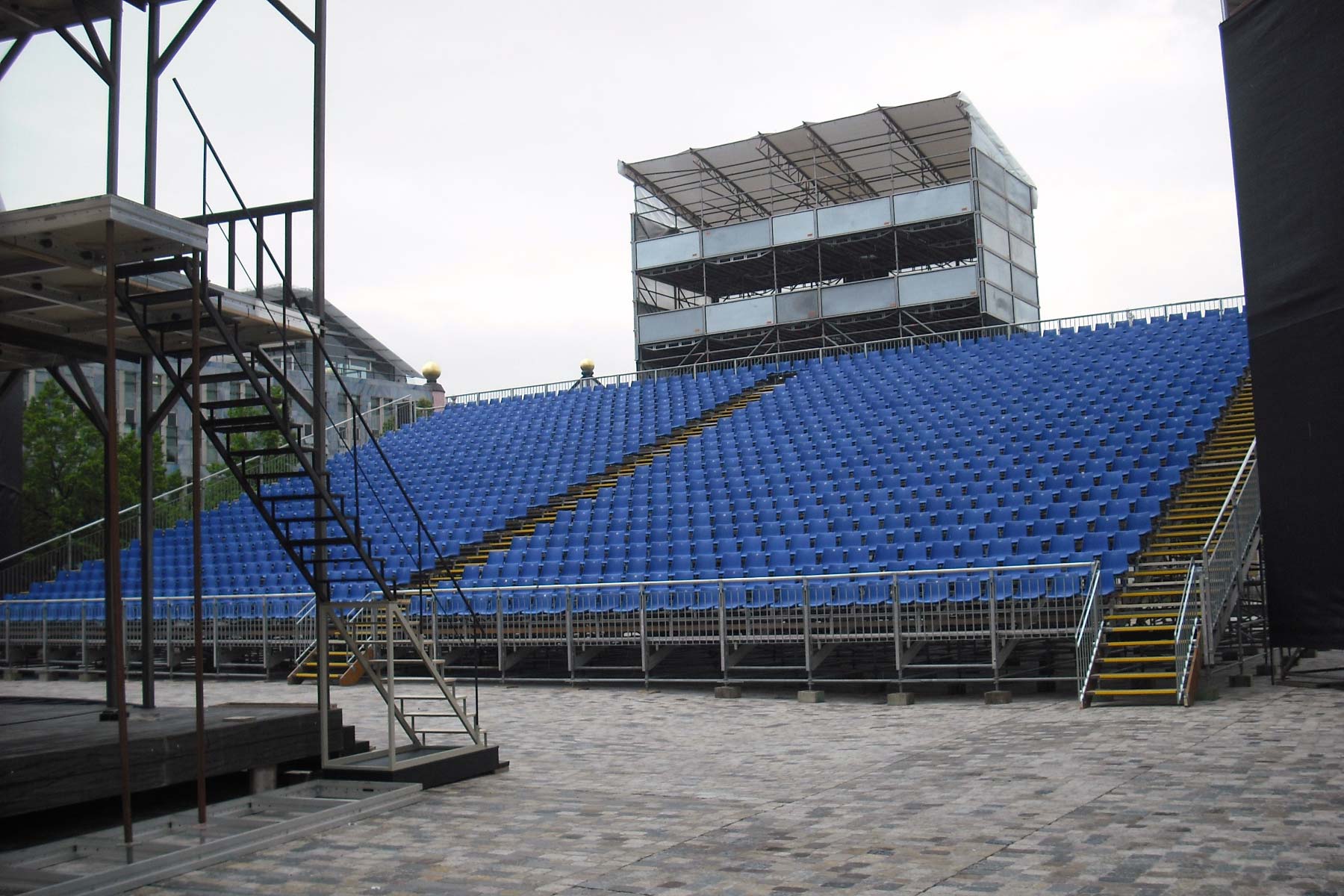 Bender Tribünen, Bühnen und Stadien für Kultur Veranstaltungen Events369